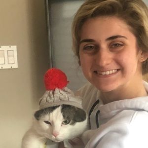 Meet your Posher, Olivia